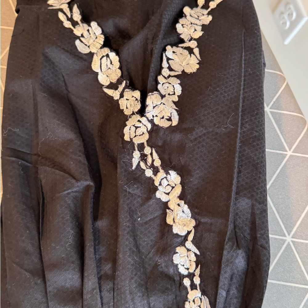 New Elegant Black and White embroidered Midi Dress - Picture 7 of 8